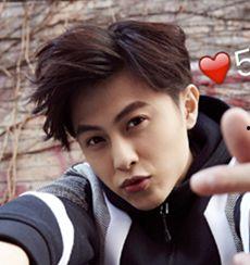 邱胜翊个人资料身世,从平凡少年到璀璨明星的蜕变之路